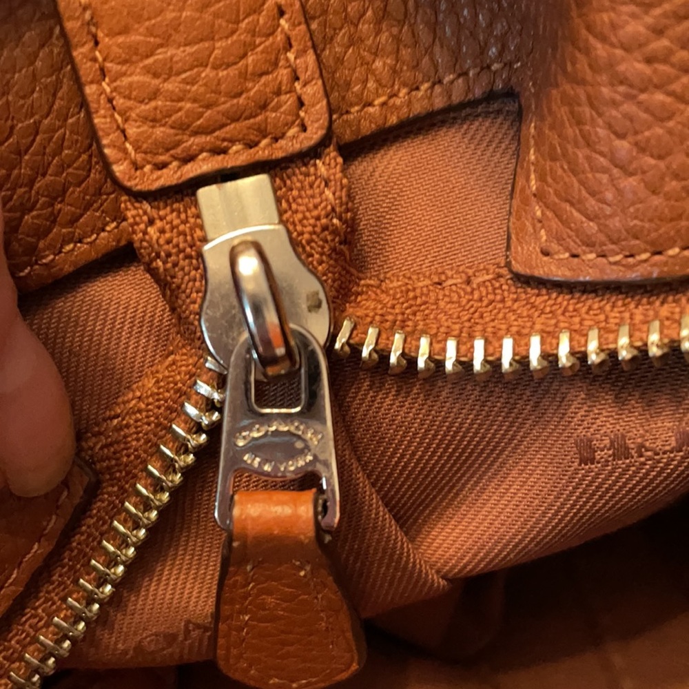 Coach Tote - Picture 14 of 15